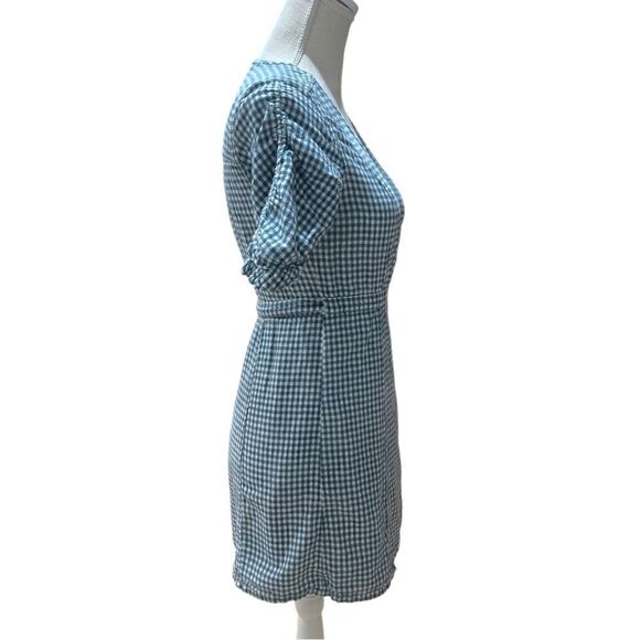 Madewell Gingham Shirred -Sleeve Wrap Dress in Blue & White - Picture 5 of 9